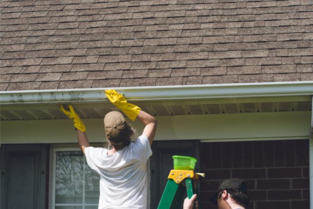 Gutter cleaning in Hillsboro